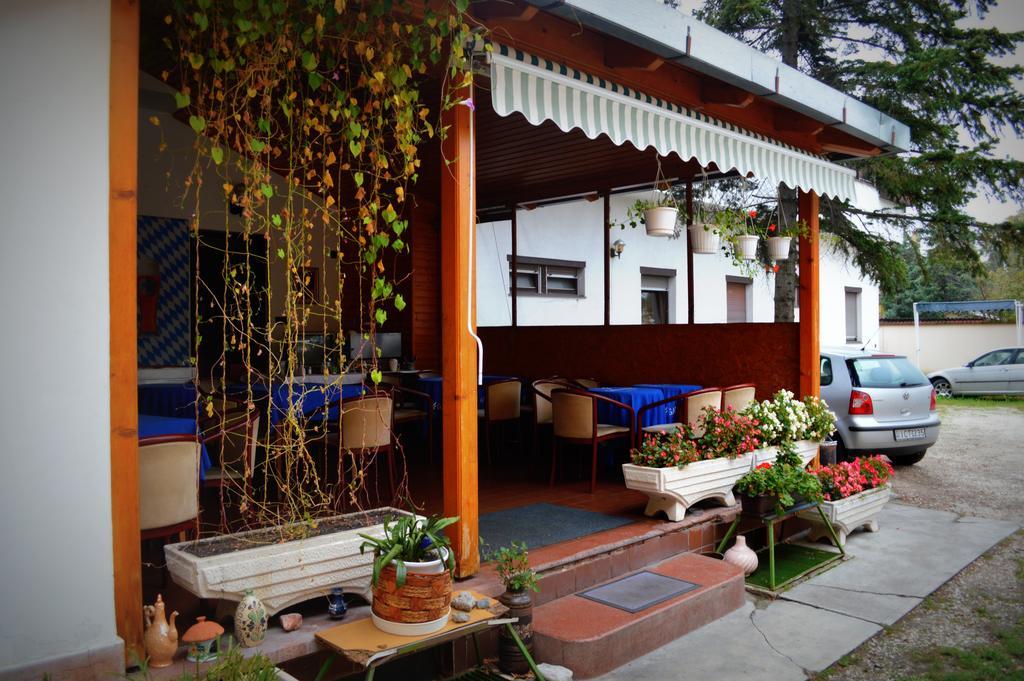 Hotel Palota Budapeşte Dış mekan fotoğraf